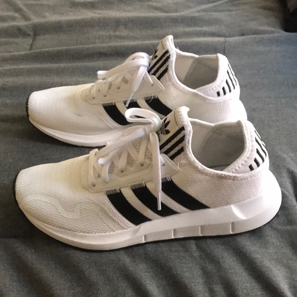 Adidas swift run x